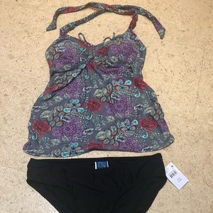 Maternity bathing suit size medium